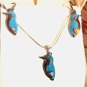 🌻SALE🌻BN HUMMING BIRDS NECKLACE AND EARRINGS SET